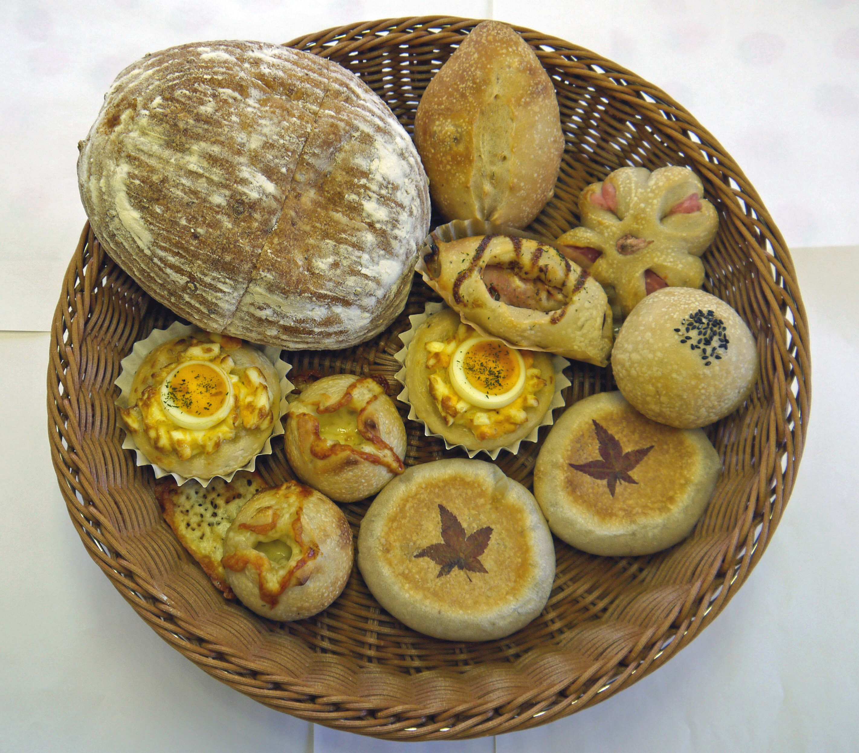  Autumn in Tajimi Three Mountain Climbing Experience with a Bread or Parfait Treat!